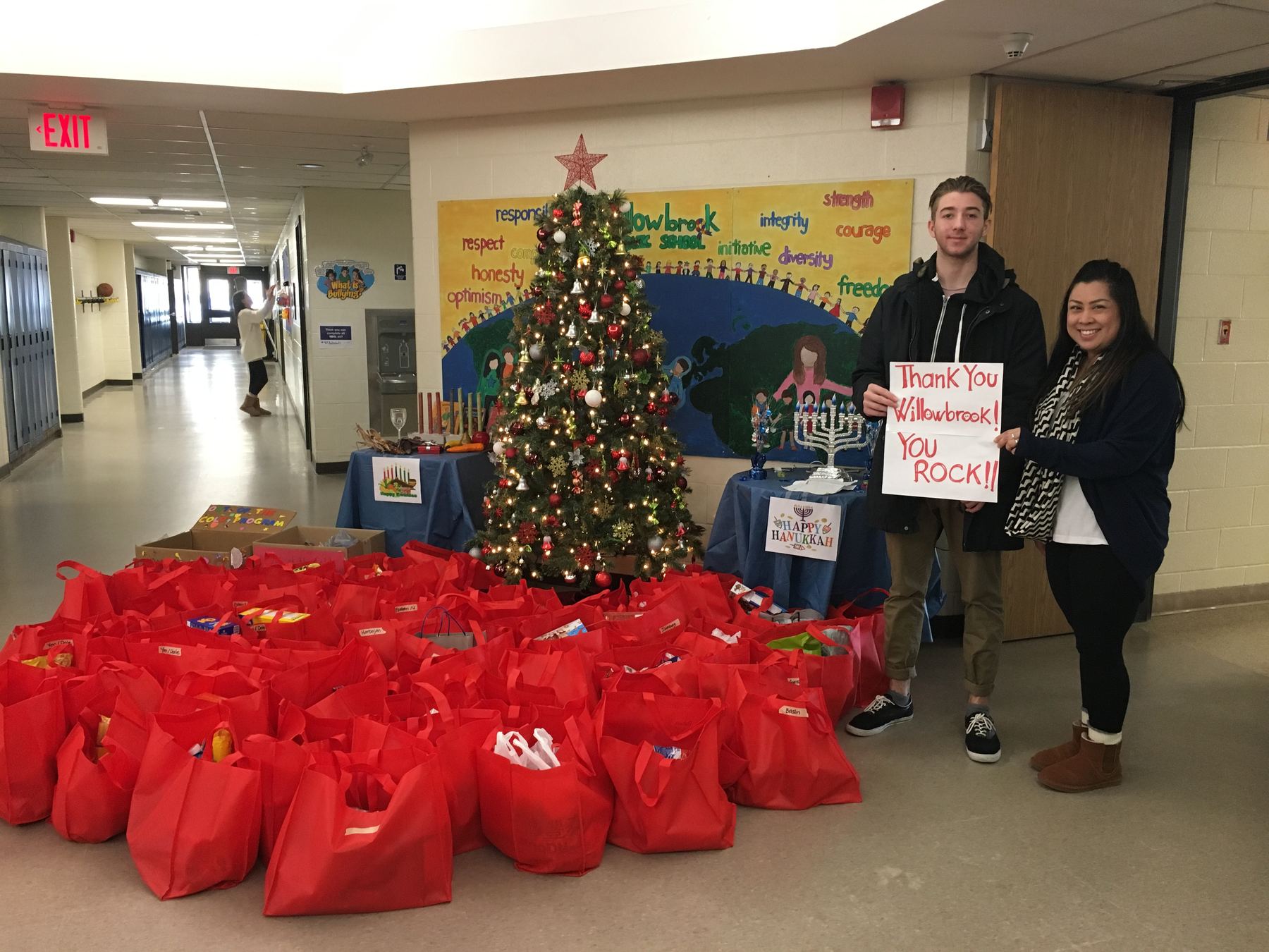 Willowbrook school students thanked for their food drive donations